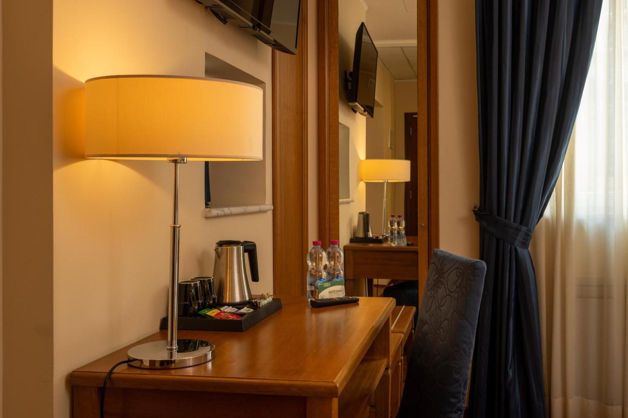 Hotel Iris Genoa Ngoại thất bức ảnh
