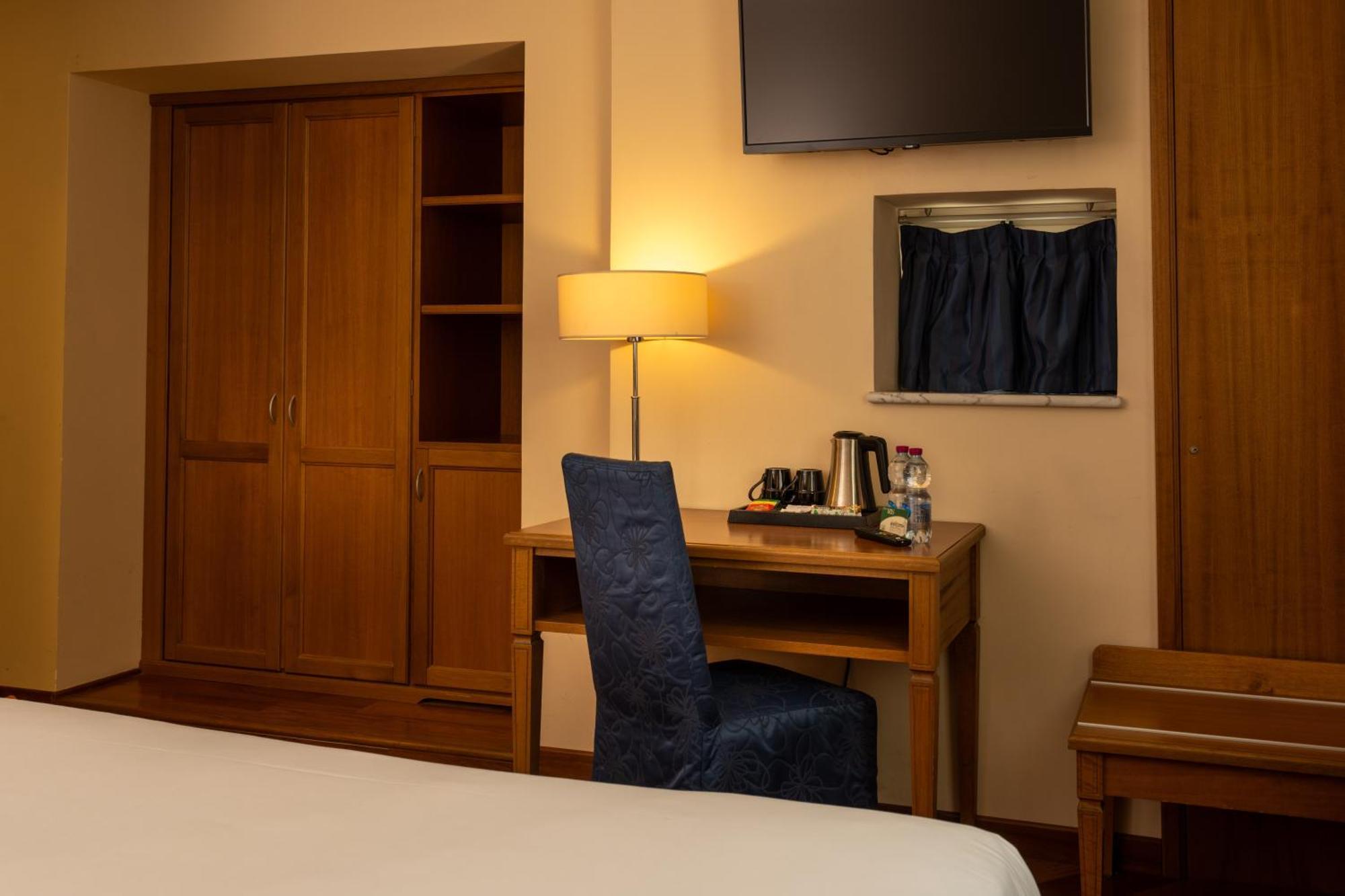 Hotel Iris Genoa Ngoại thất bức ảnh