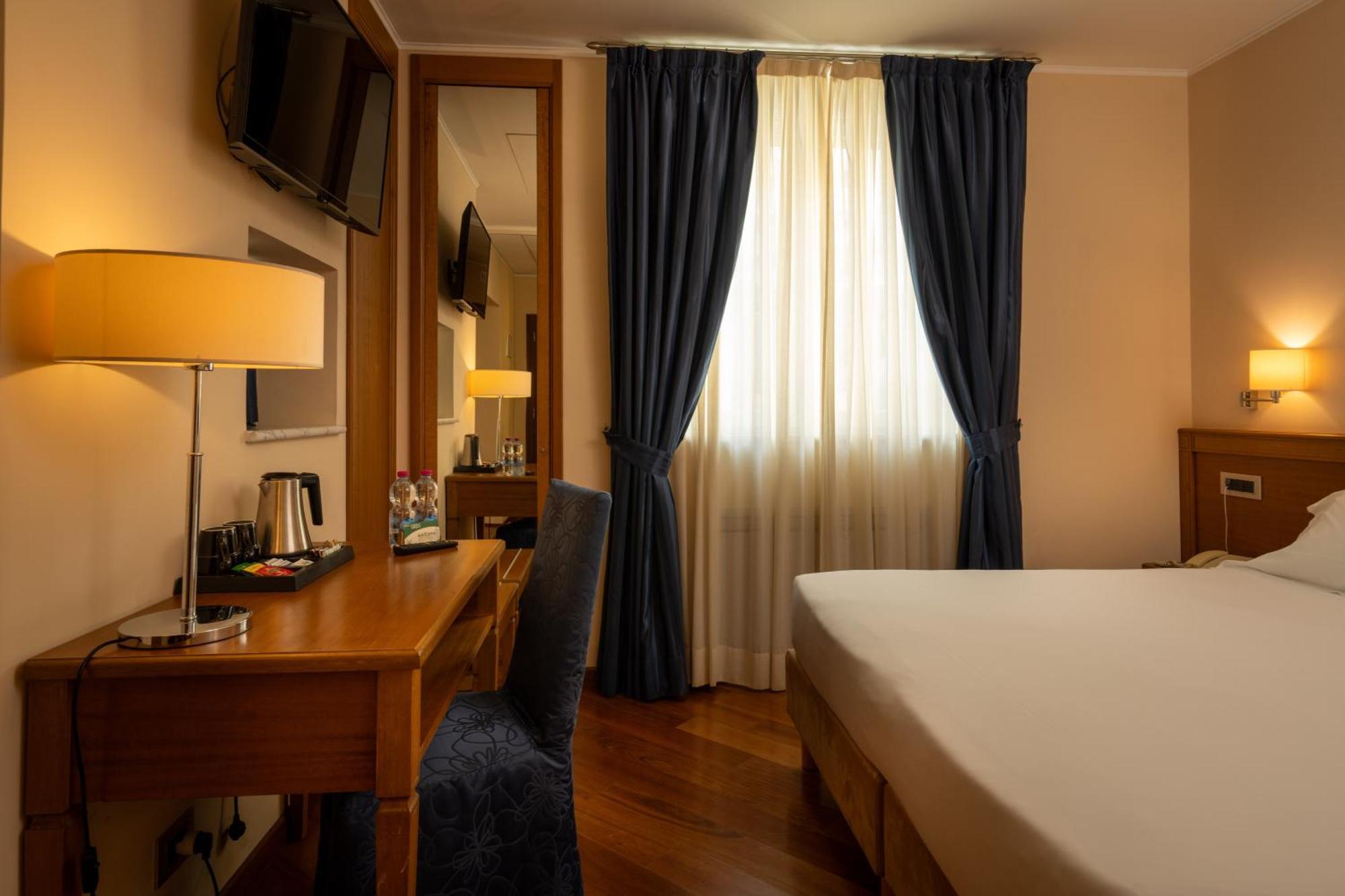 Hotel Iris Genoa Ngoại thất bức ảnh