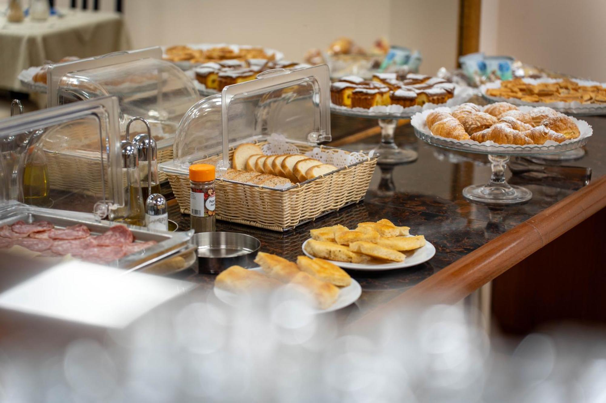 Hotel Iris Genoa Ngoại thất bức ảnh