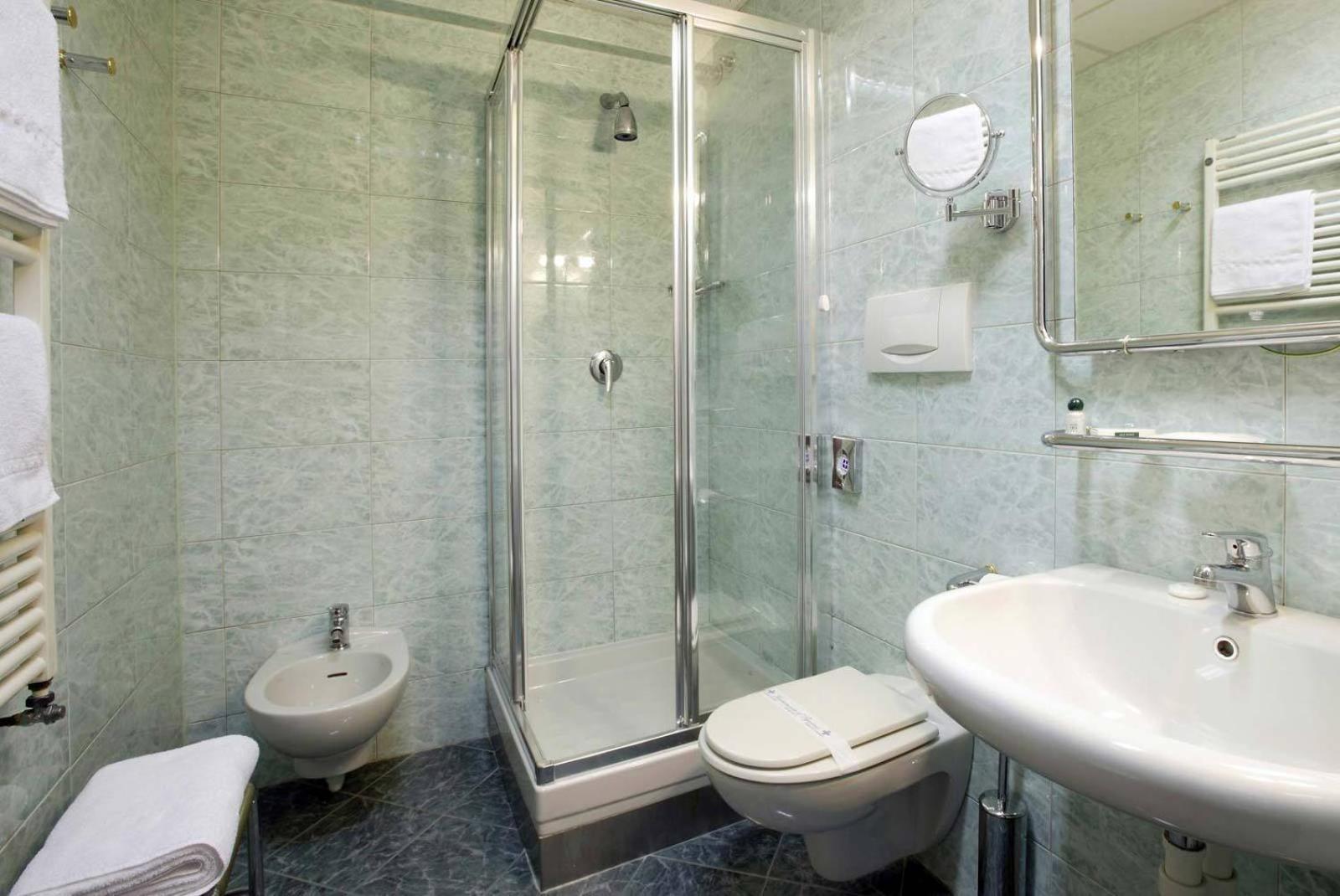 Hotel Iris Genoa Ngoại thất bức ảnh