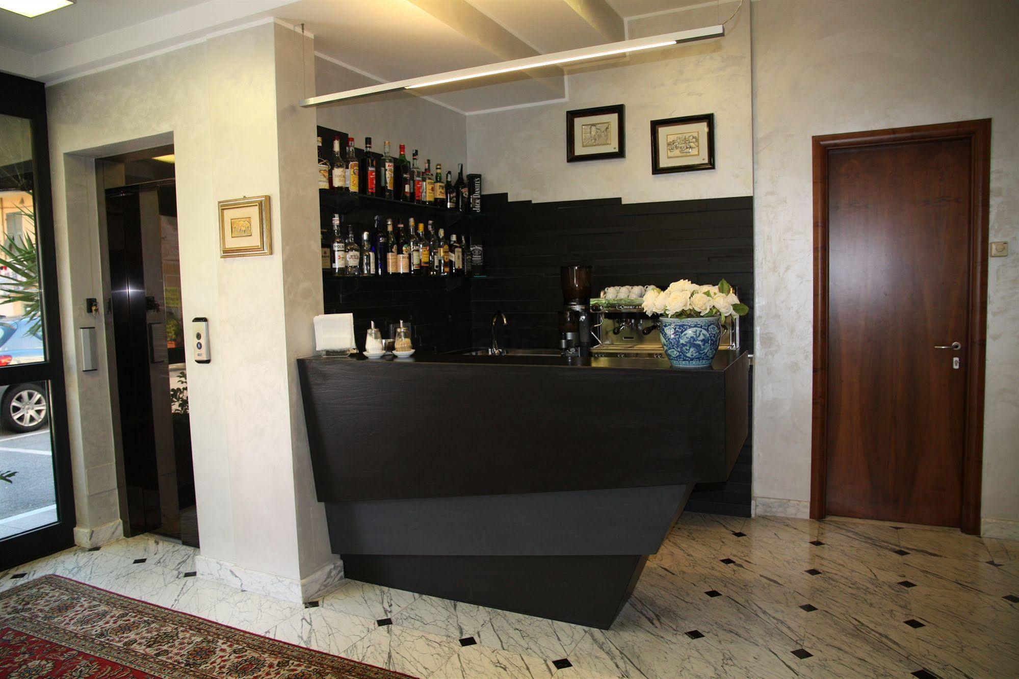 Hotel Iris Genoa Ngoại thất bức ảnh